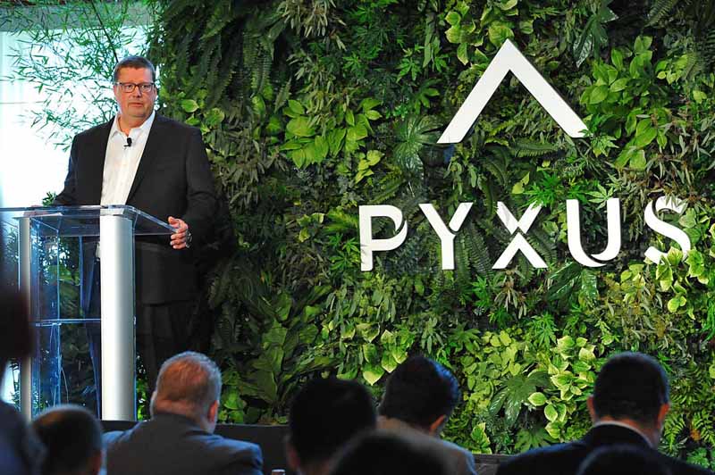 Pyxus公司业务策略调整后，收入增加且净亏损得以改善